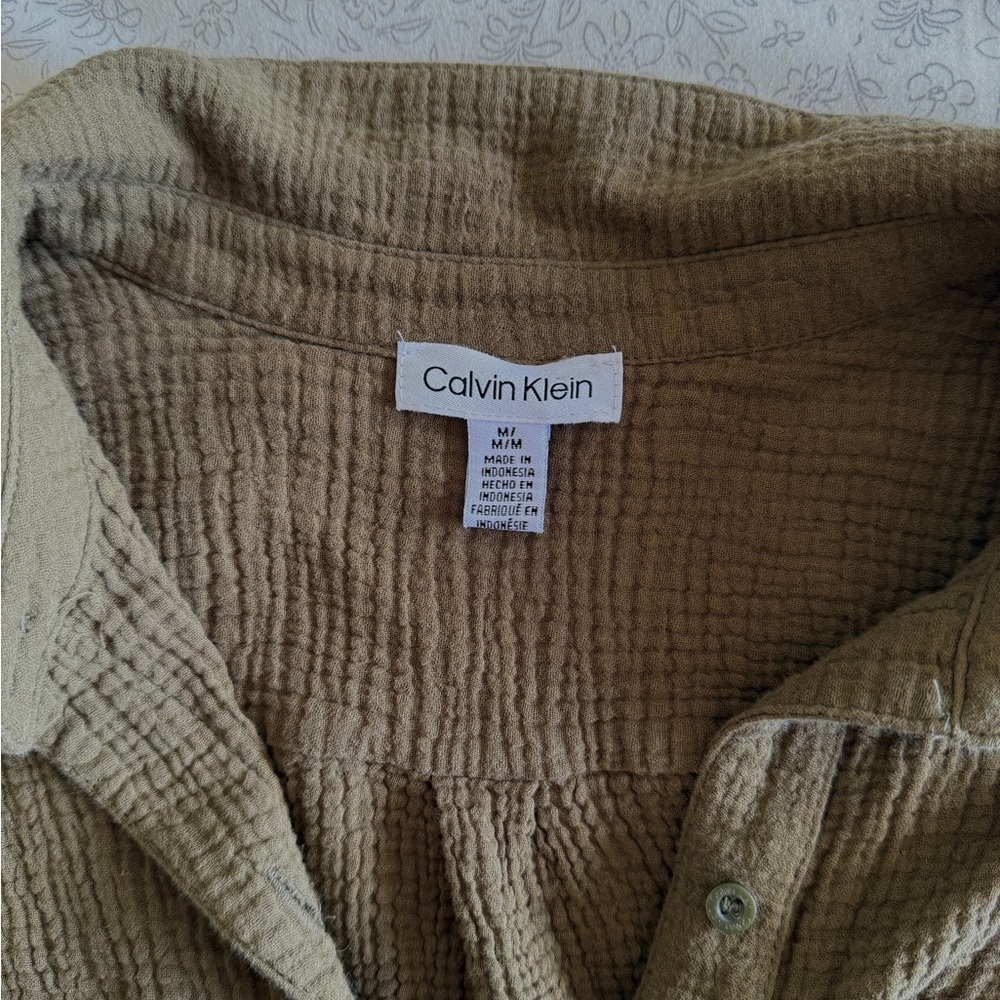 Calvin Klein Button Up - Picture 2 of 4